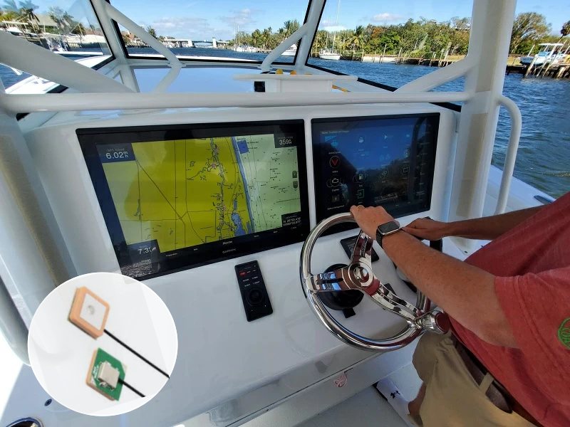 ナビゲーション用GPSアンテナ