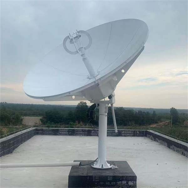 地球局アンテナ: 衛星通信の重要なコンポーネント